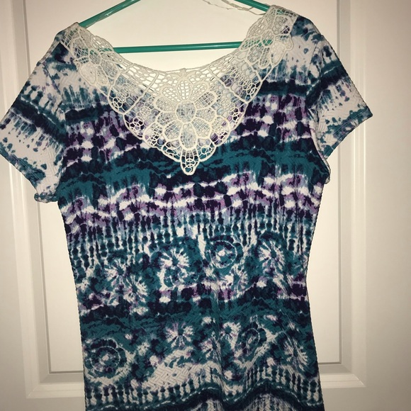 Woman’s top - Picture 2 of 5